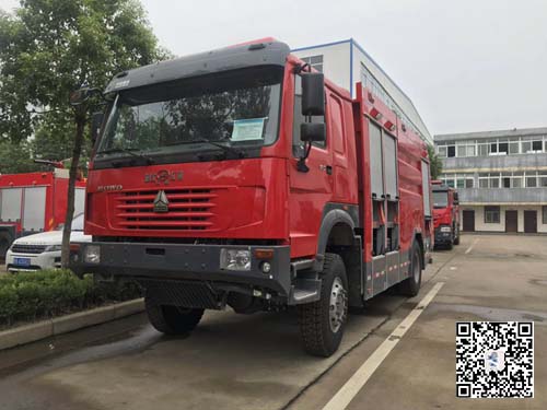 國五重汽四驅泡沫消防車(6噸)