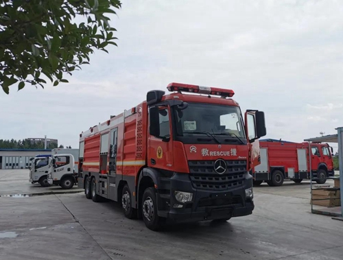 新車介紹:德國梅賽德斯-奔馳 18噸水罐消防車