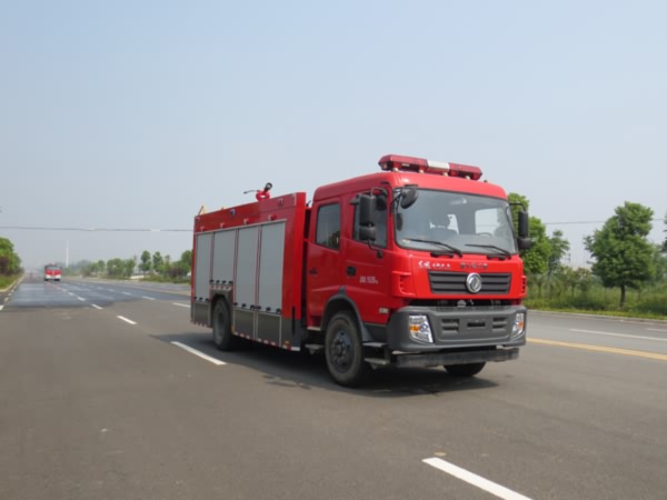  國五東風6噸水罐消防車