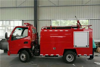 國五凱馬小型消防灑水車（消防泵）